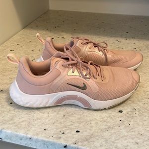 Nike pink sneakers comfort footbed since 9R